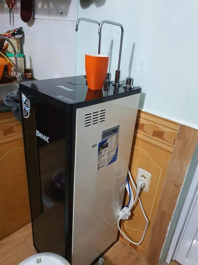 Khách hàng review Máy lọc nước RO nóng nguội lạnh Dmax LNT003 10 lõi 5