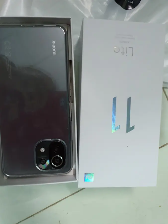 Khách hàng review Điện thoại Xiaomi Mi 11 Lite 66