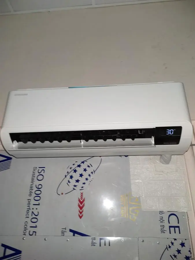 Khách hàng review Máy lạnh Samsung Inverter 1 HP AR10TYHYCWKNSV 35