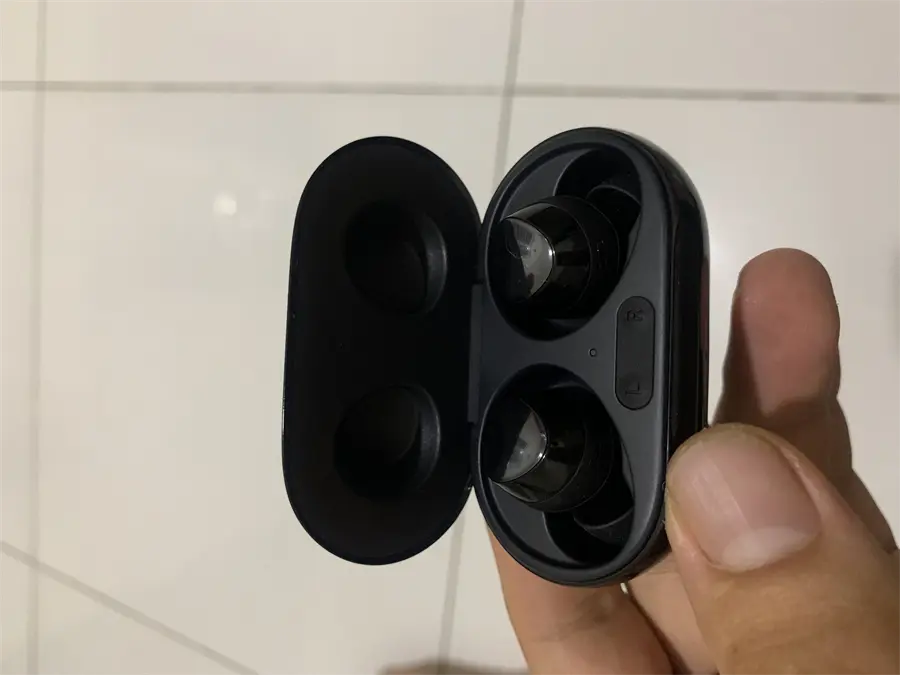 Khách hàng review Tai nghe Bluetooth True Wireless Samsung Galaxy Buds  R175 17