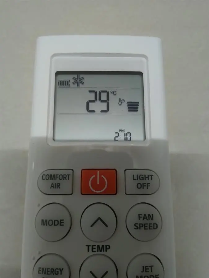 Khách hàng review Điều hòa LG Inverter 9200 BTU V10API1 24