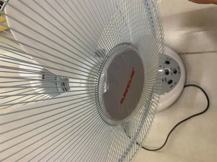 Khách hàng review Quạt sạc điện Sunhouse SH722 17