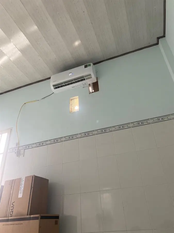 Khách hàng review Máy lạnh Aqua Inverter 1 HP AQA-KCRV10TK 9