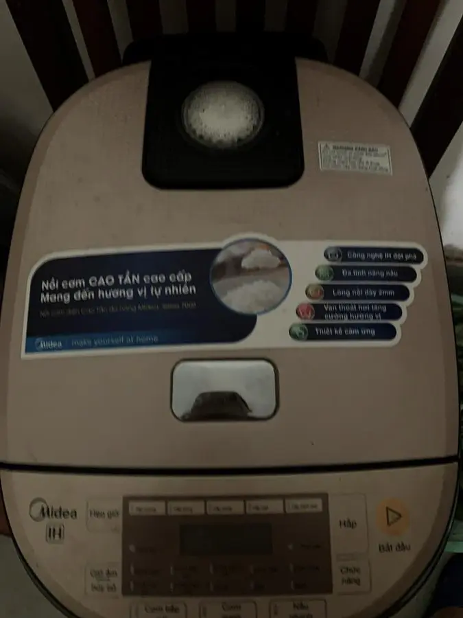 Khách hàng review Nồi cơm cao tần Midea 1.8 lít MB-HS5007 9