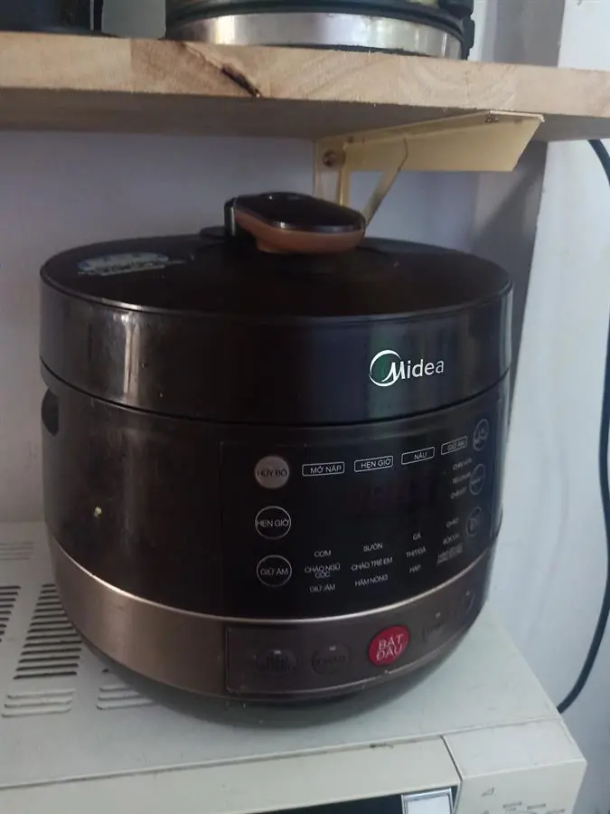 Khách hàng review Nồi áp suất điện Midea MY-CS5039 5 lít 3
