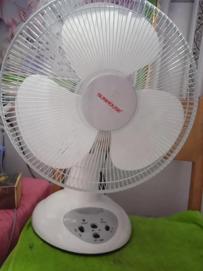 Khách hàng review Quạt sạc điện Sunhouse SH722 11