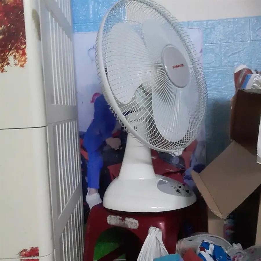 Khách hàng review Quạt sạc điện Sunhouse SH722 10