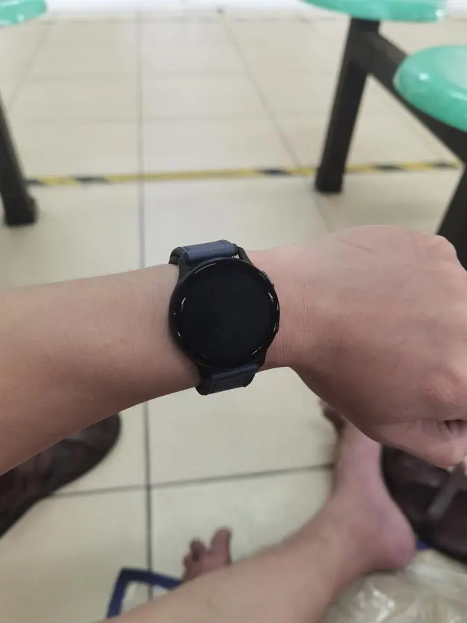 Khách hàng review Đồng hồ thông minh Samsung Galaxy Watch Active 2 40mm Đen 4