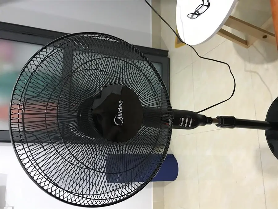 Khách hàng review Quạt đứng Midea 5 cánh FS40-15QR 55W 21