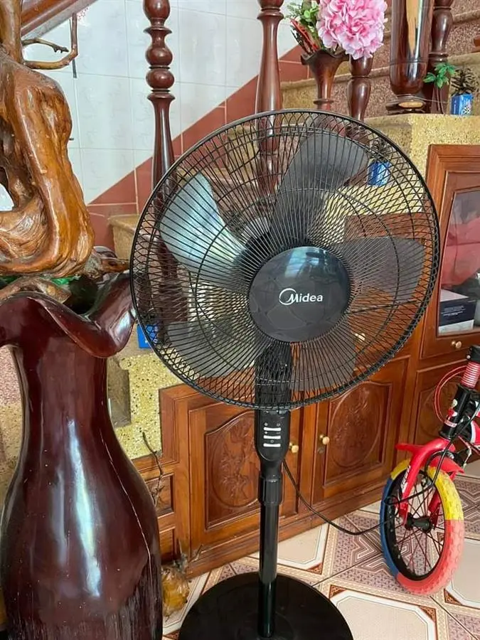 Khách hàng review Quạt đứng Midea 5 cánh FS40-15QR 55W 20