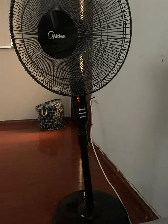 Khách hàng review Quạt đứng Midea 5 cánh FS40-15QR 55W 19