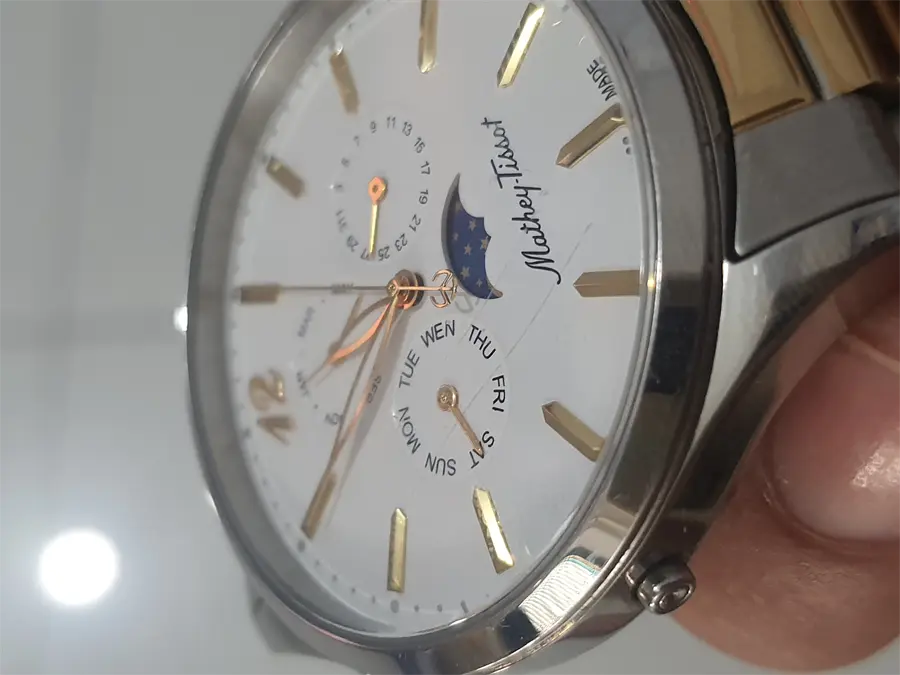 Khách hàng review Đồng hồ Nam Mathey Tissot H411BPI 3