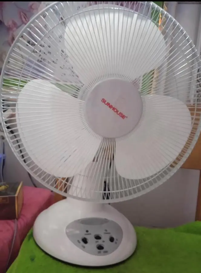Khách hàng review Quạt sạc điện Sunhouse SH722 9