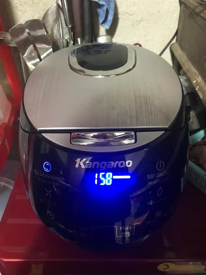 Khách hàng review Nồi cơm điện tử Kangaroo 1.8 lít KG595 28