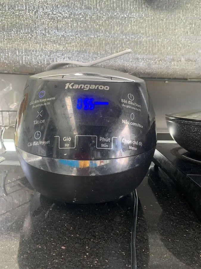 Khách hàng review Nồi cơm điện tử Kangaroo 1.8 lít KG595 27