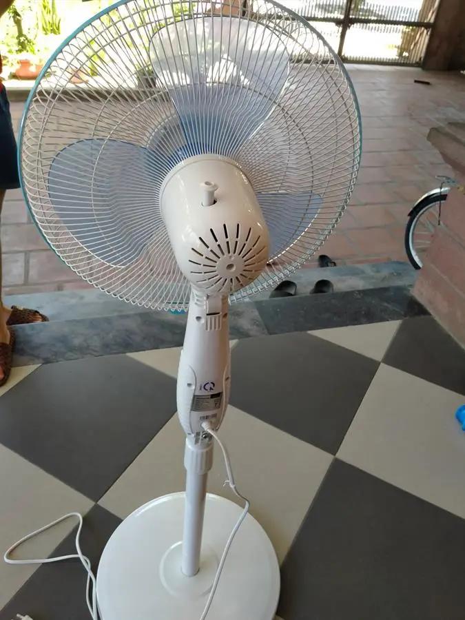 Khách hàng review Quạt đứng Midea FS40-11V 3