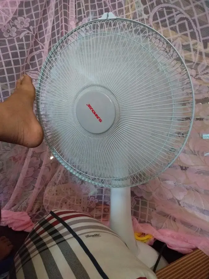 Khách hàng review Quạt sạc điện Sunhouse SH762 4