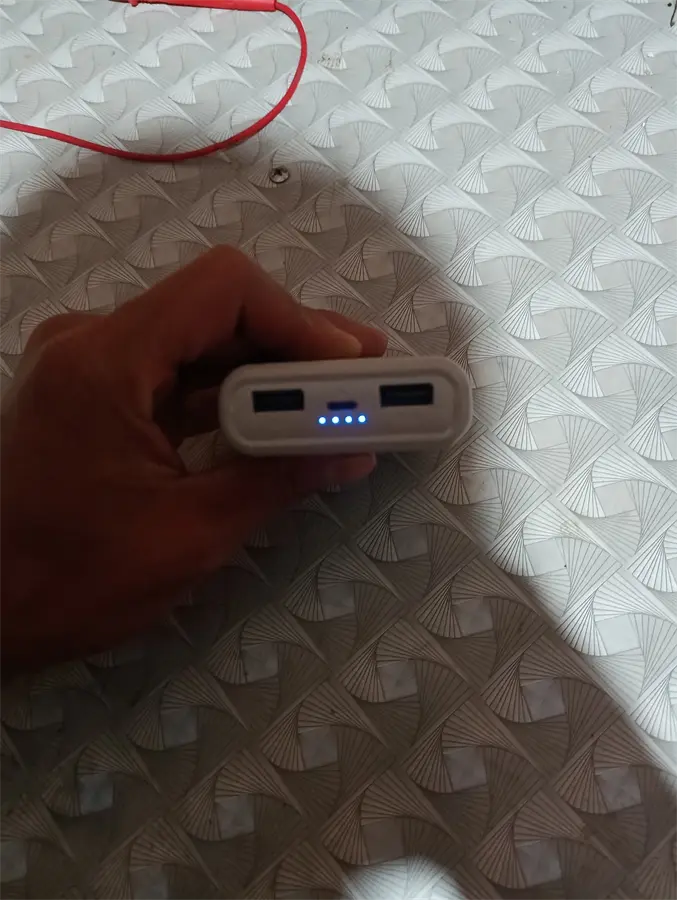 Khách hàng review Pin sạc dự phòng 10.000 mAh 10.5W AVA LA Y65 8
