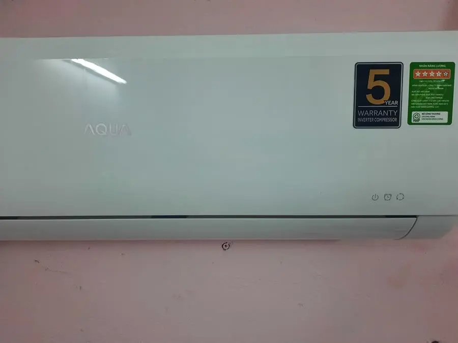 Khách hàng review Máy lạnh Aqua Inverter 1.5 HP AQA-KCRV13WNZA 3