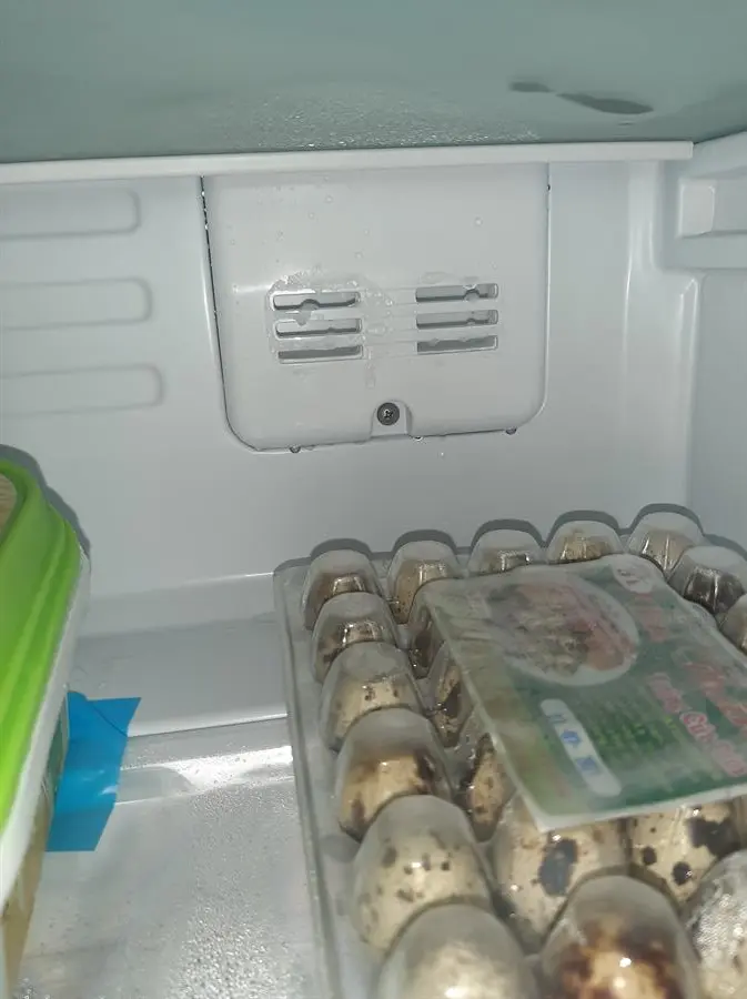 Khách hàng review Tủ lạnh Aqua Inverter 186 lít AQR-T219FA(PB) 18