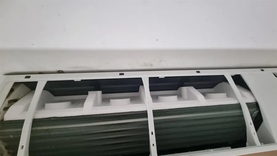 Khách hàng review Máy lạnh Samsung Inverter 1 HP AR10TYHYCWKNSV 34