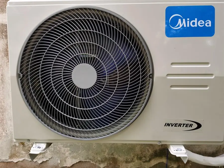 Khách hàng review Máy lạnh 2 chiều Midea inverter 1 HP MSMTII-10HRFN8 3