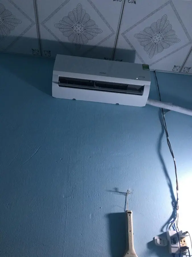 Khách hàng review Máy lạnh Comfee Inverter 1 HP SIRIUSA-9ED 10