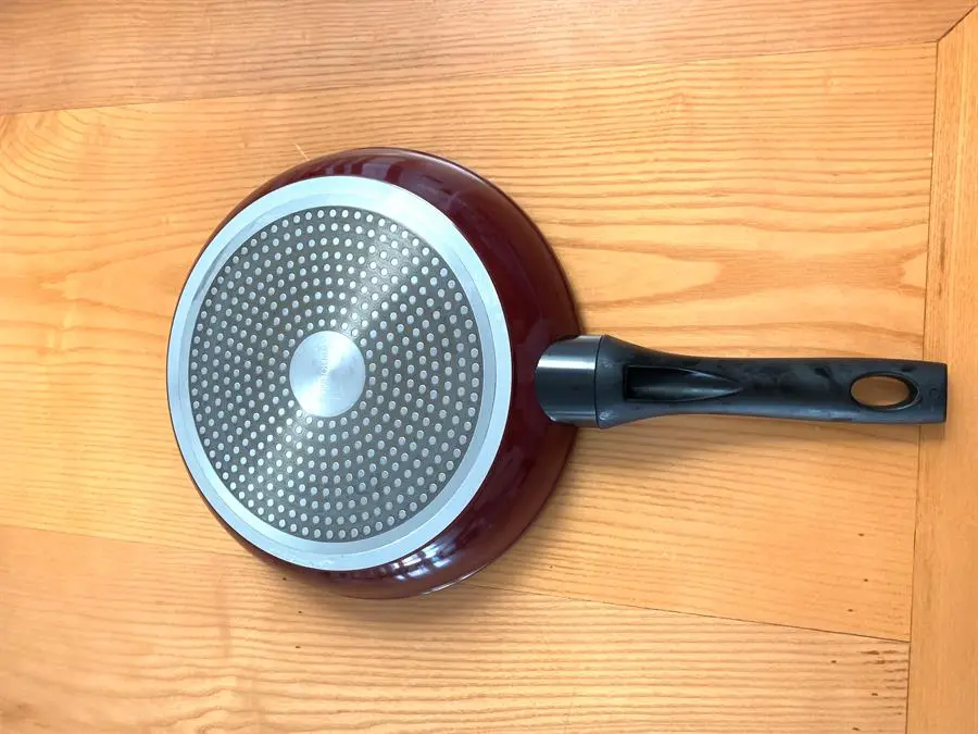 Khách hàng review Chảo nhôm chống dính vân đá đáy từ 28 cm Sunhouse SFP28B 3