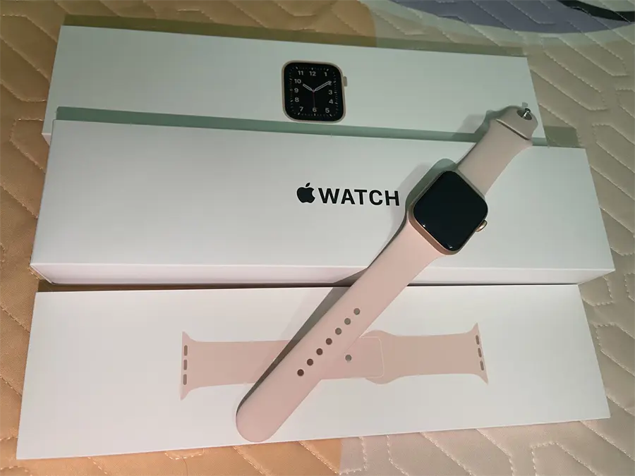 Khách hàng review Apple Watch SE GPS 40mm 25