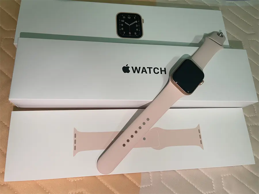 Khách hàng review Apple Watch SE GPS 40mm 26