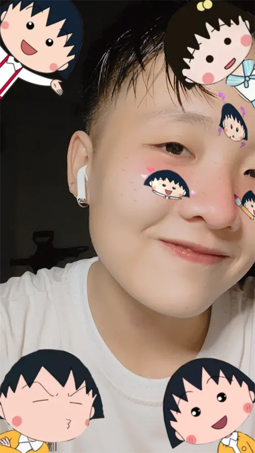 Khách hàng review Tai nghe Bluetooth AirPods 2 Lightning Charge Apple MV7N2 78