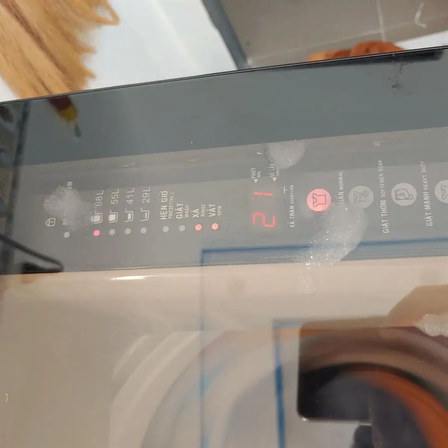 Khách hàng review Máy giặt Aqua 9 Kg AQW-U91CT N 4
