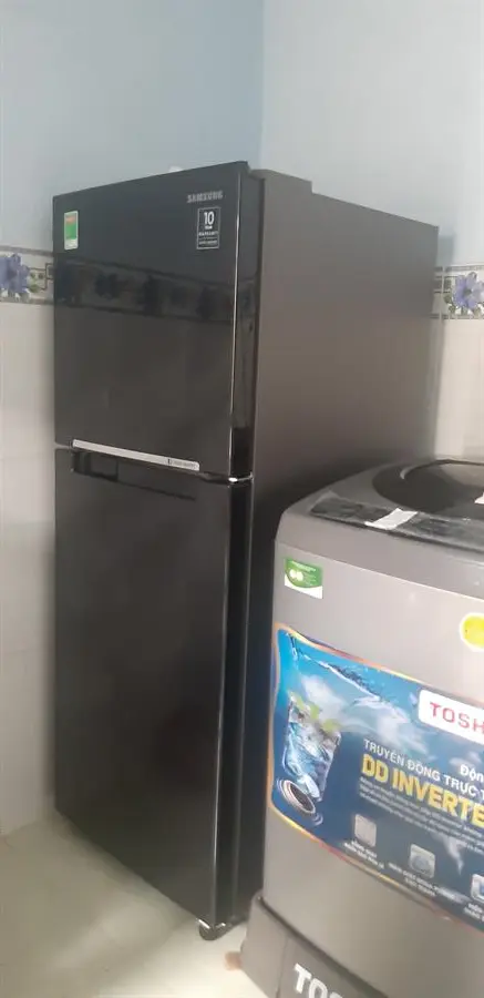 Khách hàng review Tủ lạnh Samsung Inverter 208 lít RT20HAR8DBU/SV 44