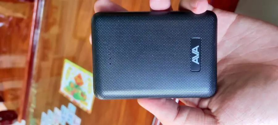 Khách hàng review Pin sạc dự phòng Polymer 10.000mAh AVA PA W11 X 7