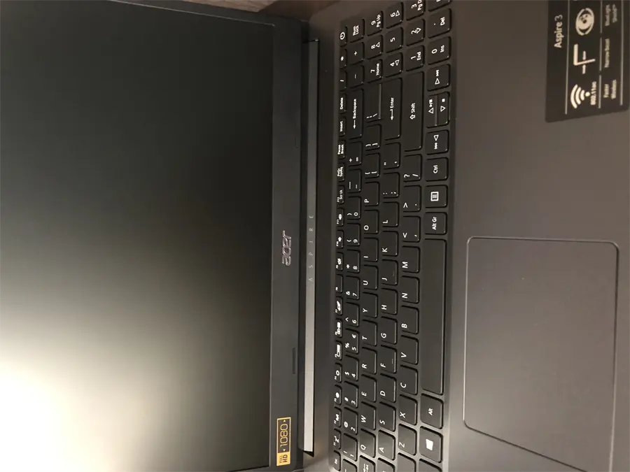 Khách hàng review Laptop Acer Aspire 3 A315 34 P8VA N5030/4GB/256GB//Win10 (NX.HE3SV.00N) 1