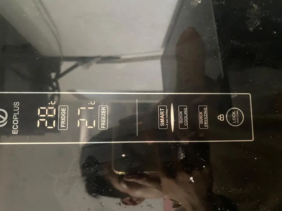 Khách hàng review Tủ lạnh Aqua Inverter 456 lít Multi Door AQR-IG525AM GB 9