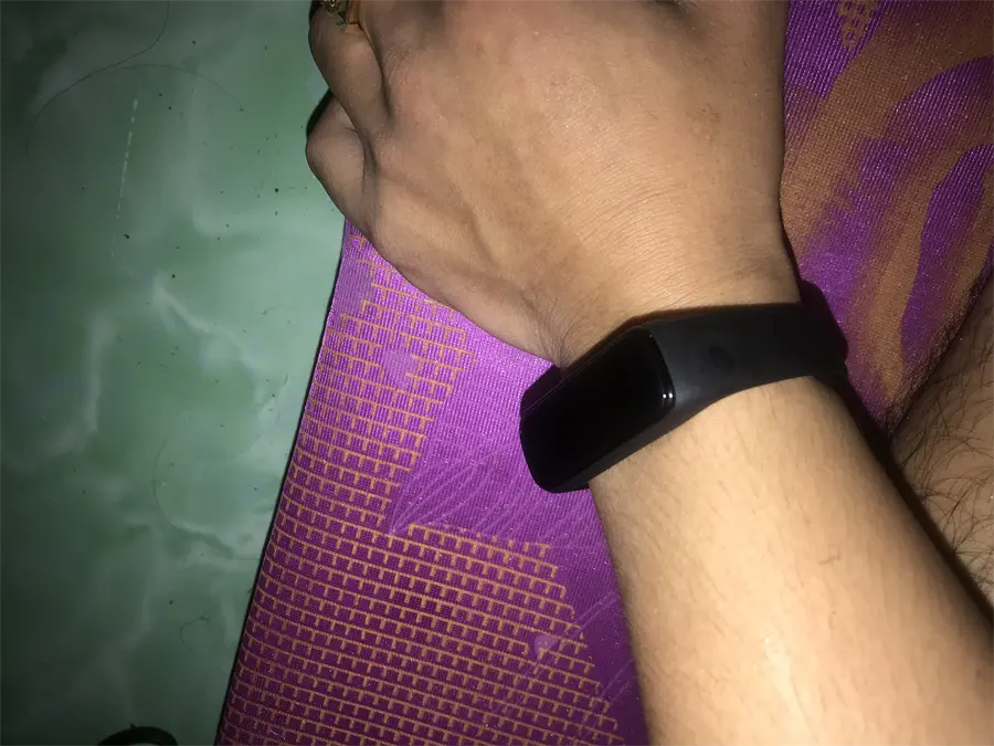 Khách hàng review Vòng tay thông minh Samsung Galaxy Fit2 Đen 17