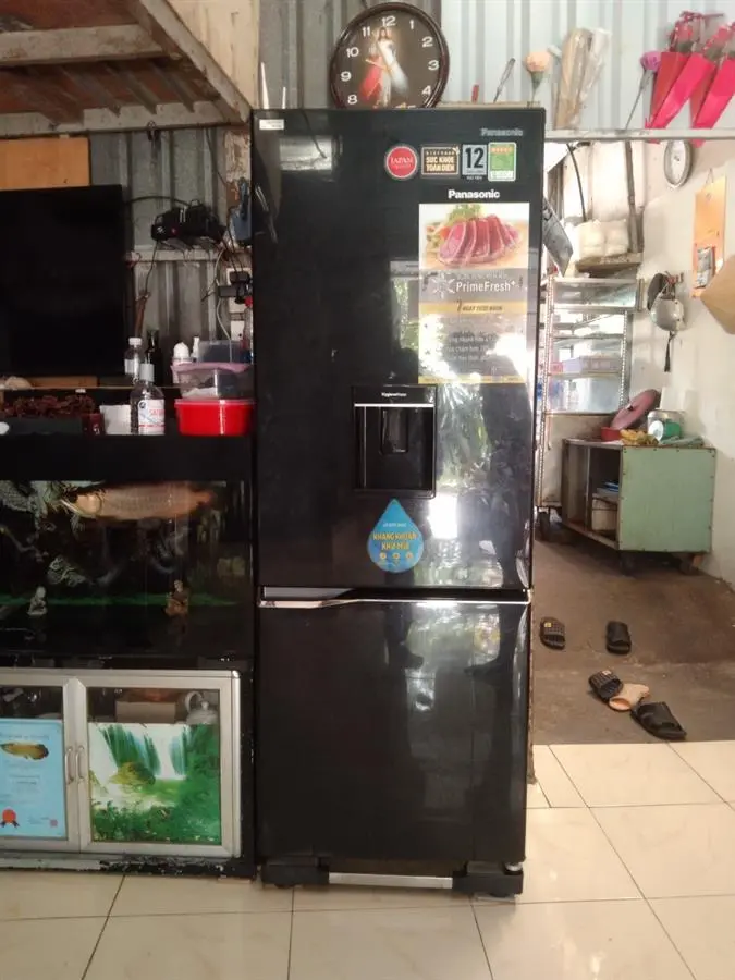 Khách hàng review Tủ lạnh Panasonic Inverter 290 lít NR-BV320WKVN 14
