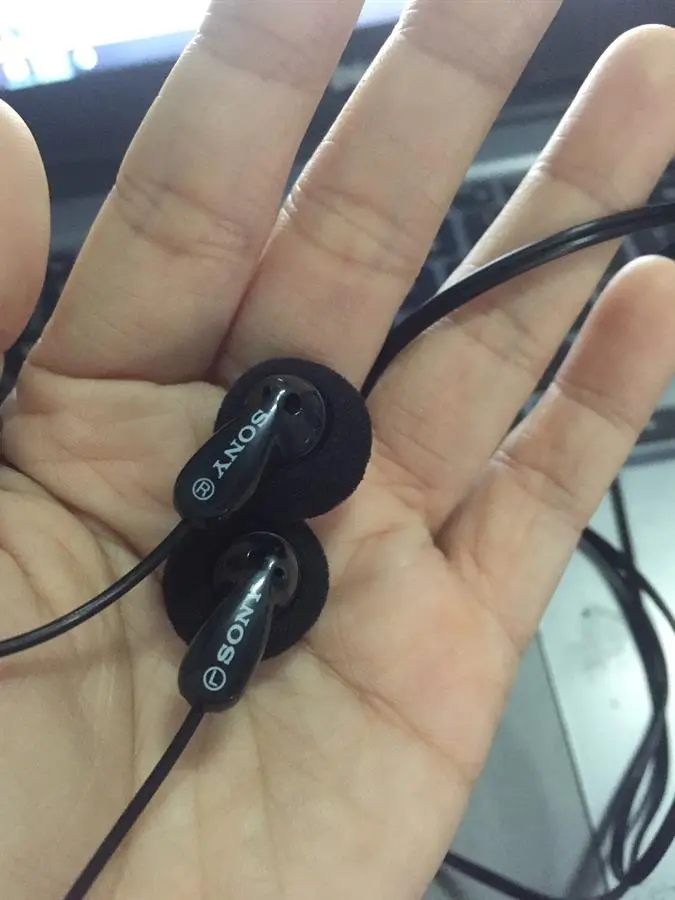 Khách hàng review Tai nghe Có Dây Sony MDR-E9LP 3