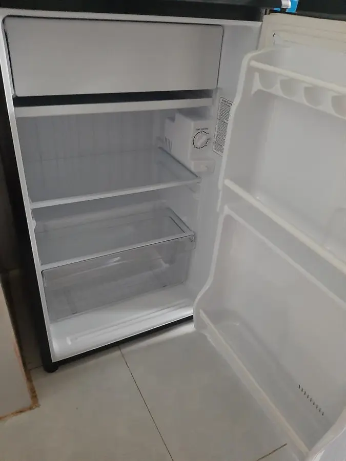 Khách hàng review Tủ lạnh Aqua 90 lít AQR-D99FA(BS) 68