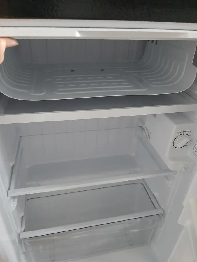 Khách hàng review Tủ lạnh Aqua 90 lít AQR-D99FA(BS) 70