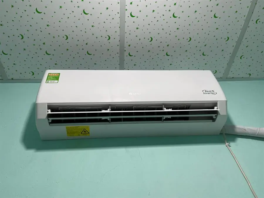 Khách hàng review Máy lạnh Gree Inverter 1 HP GWC09PB-K3D0P4 18