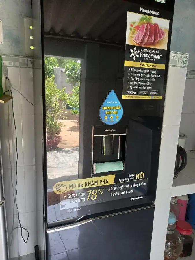 Khách hàng review Tủ lạnh Panasonic Inverter 322 lít NR-BC360WKVN 19