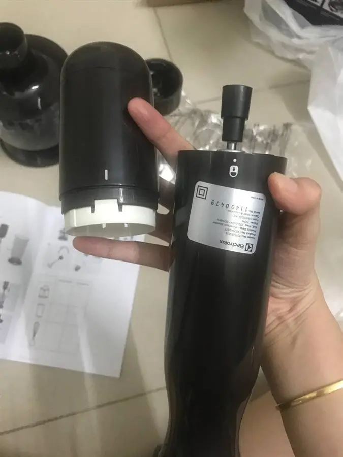 Khách hàng review Máy xay sinh tố cầm tay Electrolux ESTM5417S 1