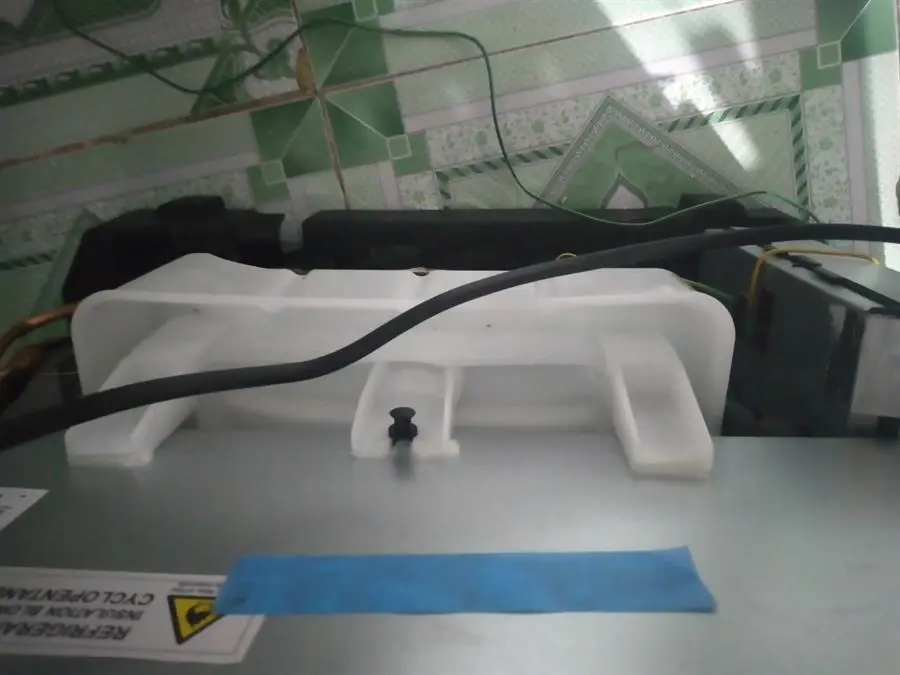 Khách hàng review Tủ lạnh Aqua Inverter 186 lít AQR-T219FA(PB) 14