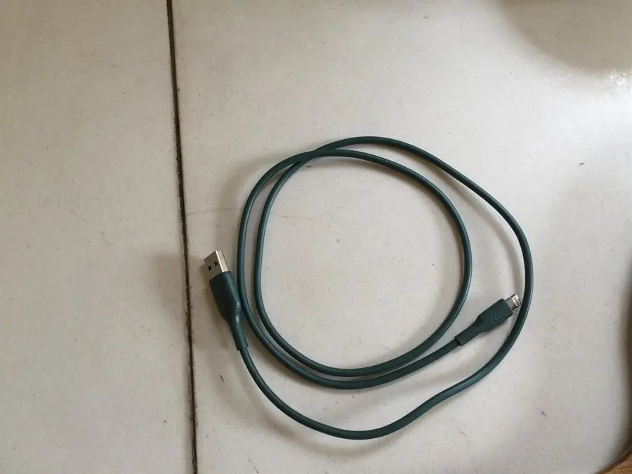 Khách hàng review Cáp Lightning MFI 1m Belkin CAA001 4