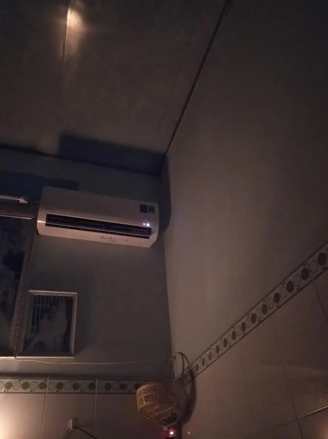 Khách hàng review Máy lạnh Aqua Inverter 1HP AQA-KCRV10WNZA 2