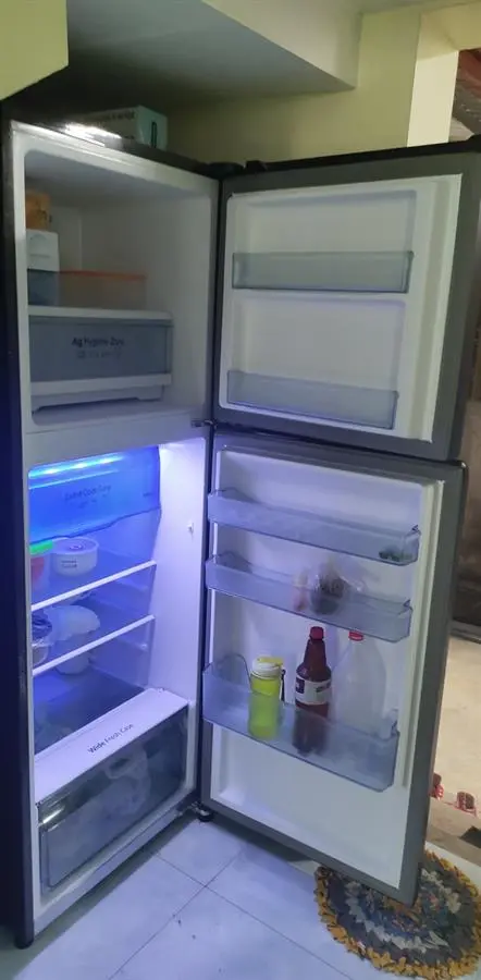 Khách hàng review Tủ lạnh Panasonic Inverter 306 lít NR-TV341VGMV 47