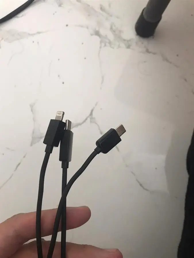 Khách hàng review Cáp 3 đầu Lightning Type-C Micro 1 m AVA AP03-1000 5