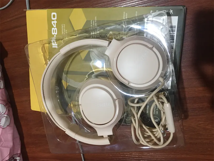 Khách hàng review Tai nghe Chụp Tai Mozard IP-840 38